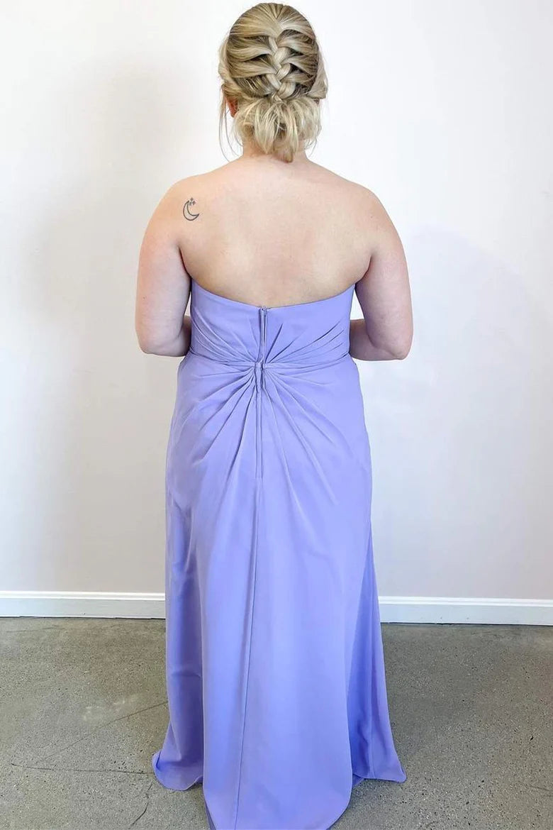 Vestido de dama de honor fruncido con escote corazón de gasa y hombros descubiertos